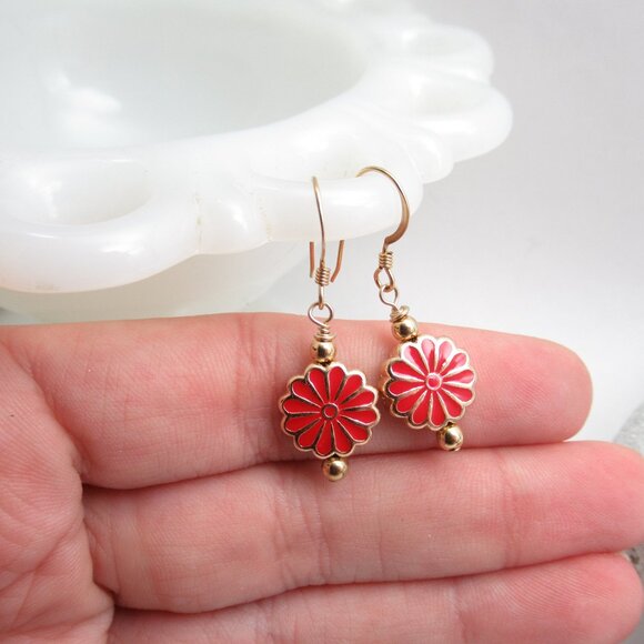 Enamel Daisy Flower earrings - Picture 2 of 8